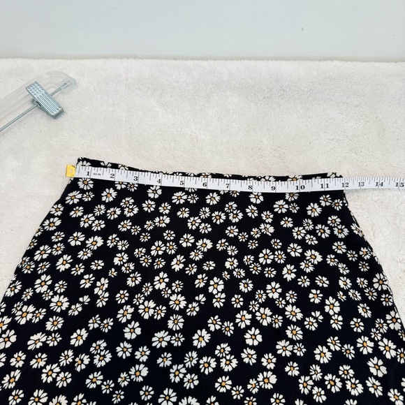REFORMATION Bea Daisy Daisies Midi Skirt Black 0 - Picture 7 of 13